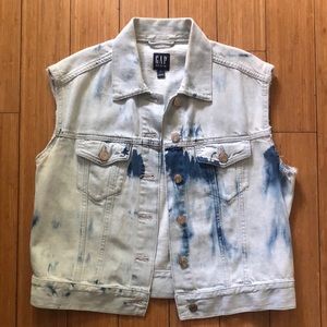 GAP - Bleach Dye Denim Vest
